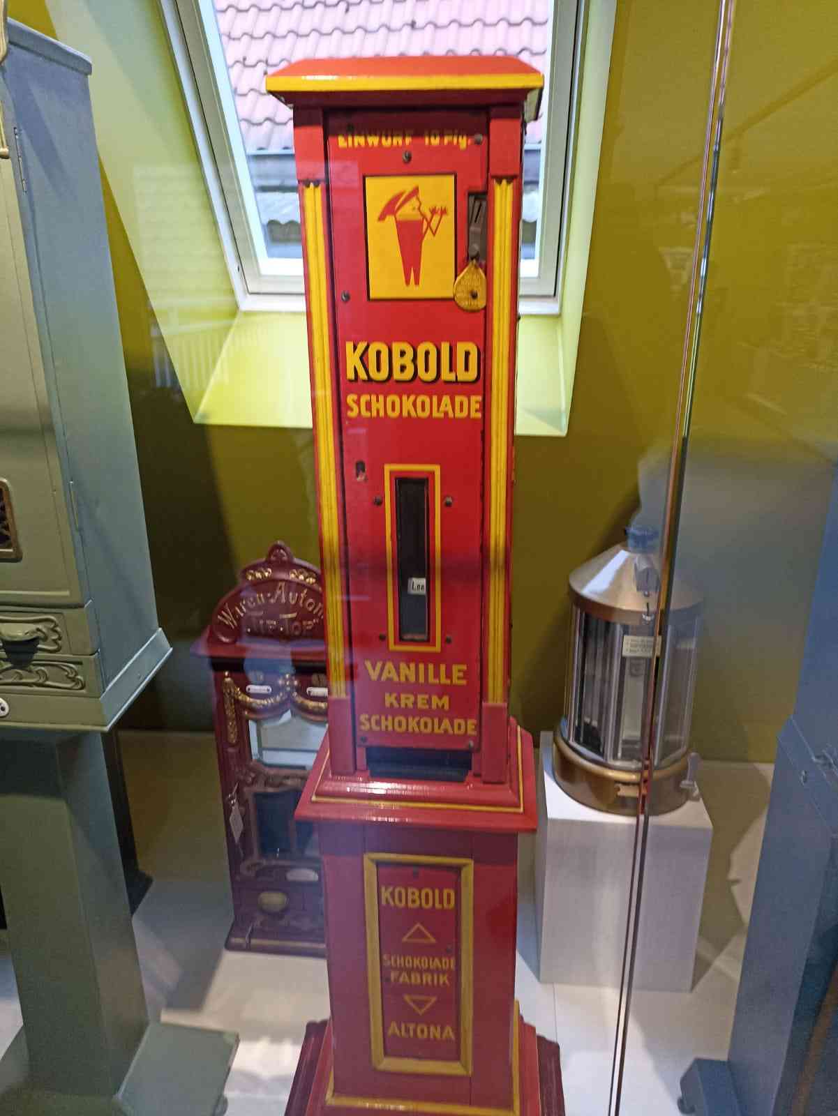old-chocolate-vending-machine